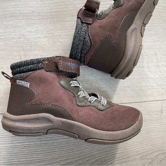 OshKosh B'Gosh Boy's Everest Everplay Fashion Boot size 8 - Picture 4 of 10
